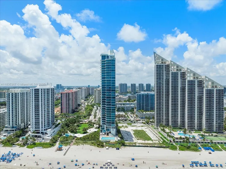 Chateau Beach Residences #2002 image #48