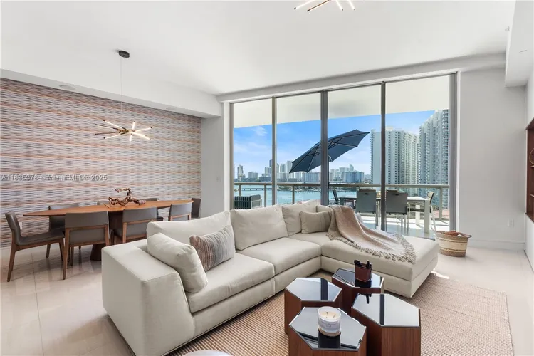 Echo Aventura #LPH02 image #29