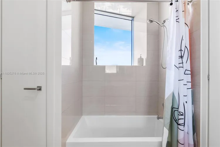 Echo Aventura #LPH02 image #35