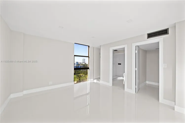 Coronado #1509 image #8