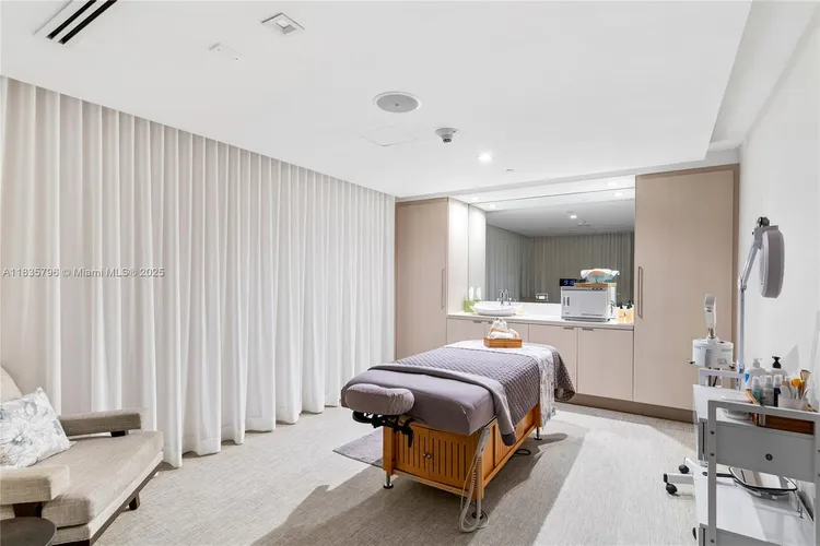 The Ocean Resort Residences (Conrad) #H1401 image #39