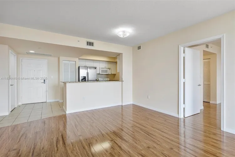 Turnberry on the Green #912 image #13