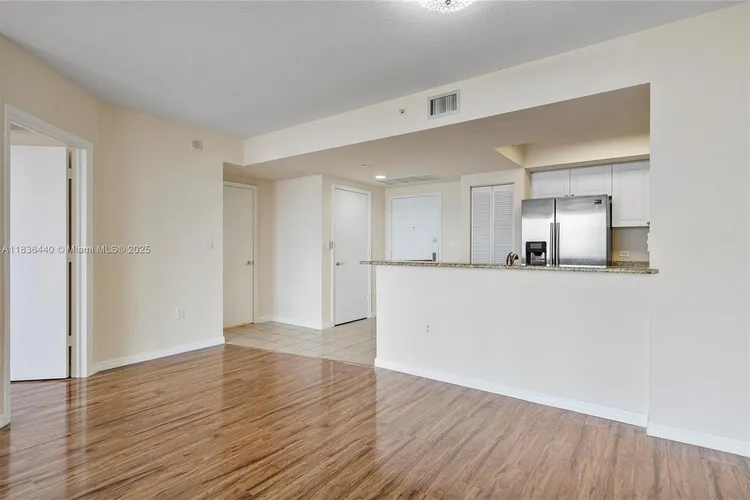 Turnberry on the Green #912 image #14