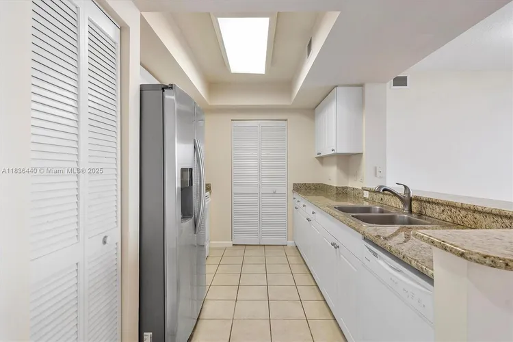 Turnberry on the Green #912 image #16