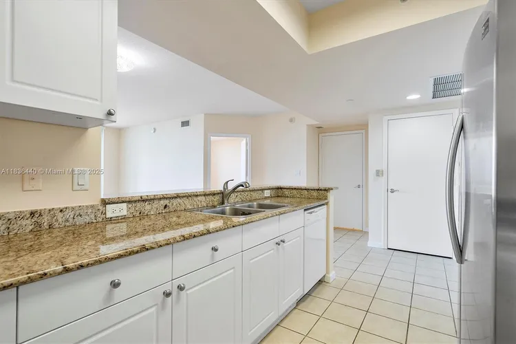 Turnberry on the Green #912 image #25