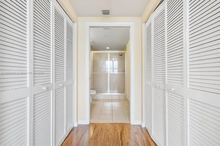 Turnberry on the Green #912 image #41