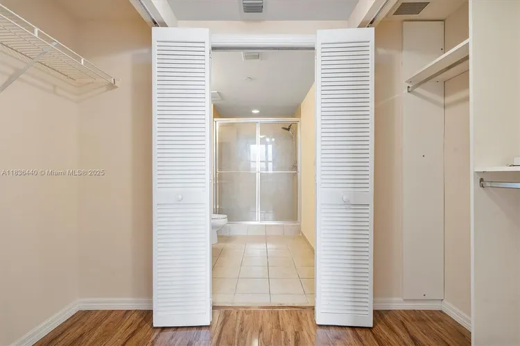 Turnberry on the Green #912 image #42