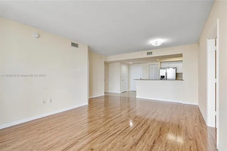 Turnberry on the Green #912 image #9