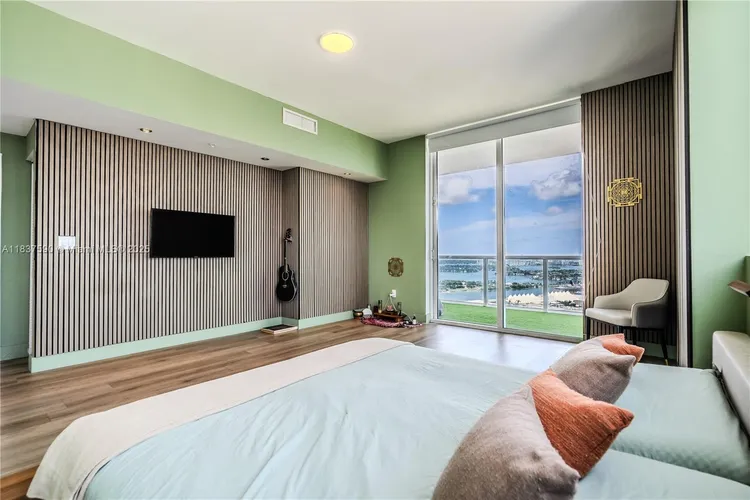 Vizcayne North Tower #4803 image #14