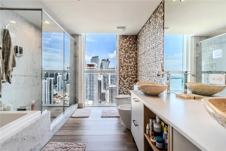 Vizcayne North Tower #4803 image #16