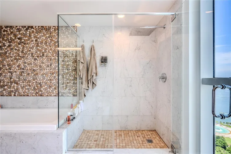 Vizcayne North Tower #4803 image #17