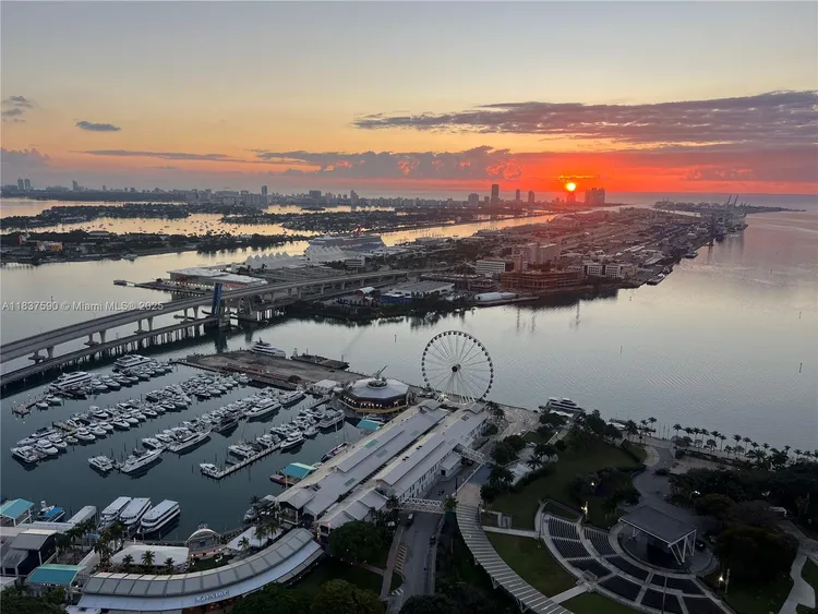 Vizcayne North Tower #4803 image #28