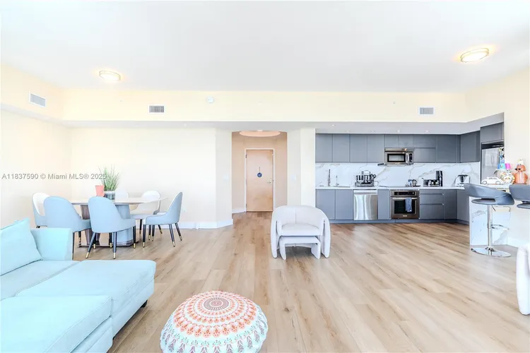 Vizcayne North Tower #4803 image #8