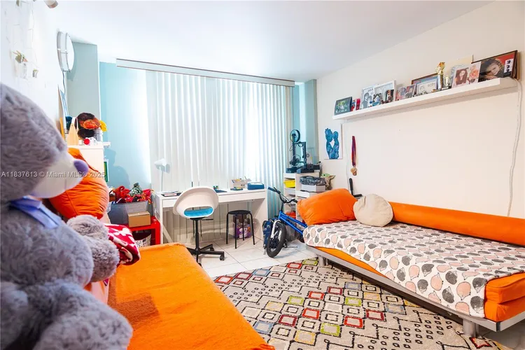 Winston Towers #502 image #11