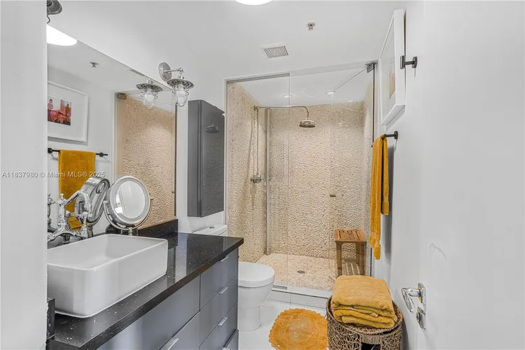 IOS on the Bay #301 image #17