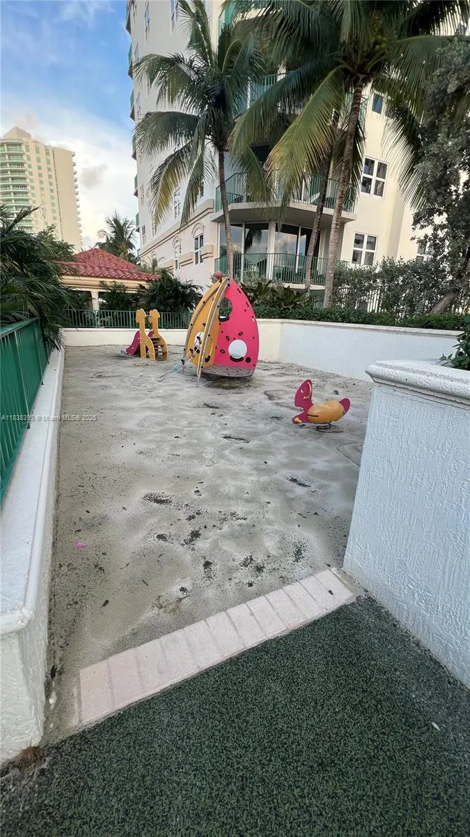 Turnberry Village #1014 image #13