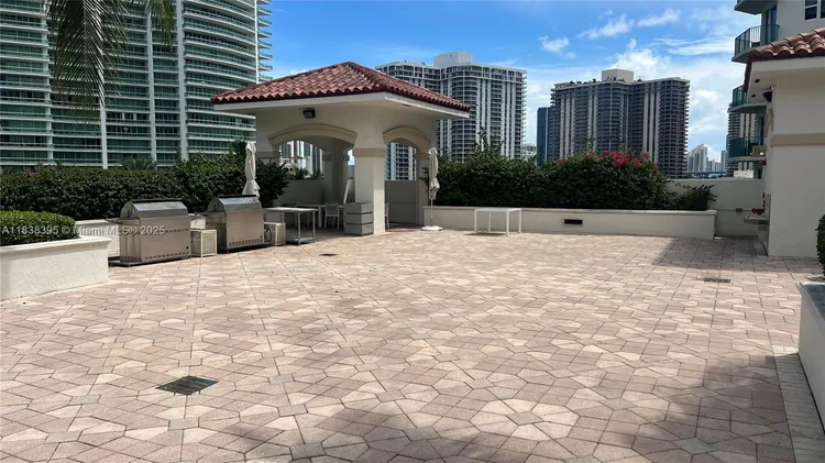 Turnberry Village #1014 image #15