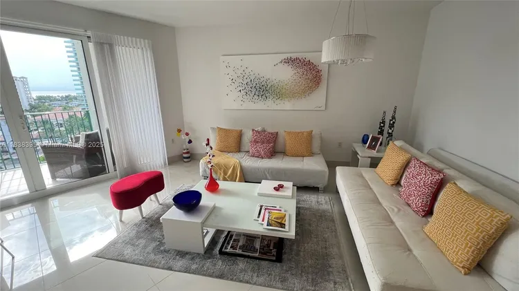 Turnberry Village #1014 image #6