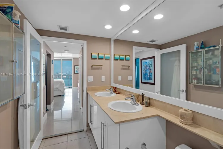 One Miami #1823 image #12