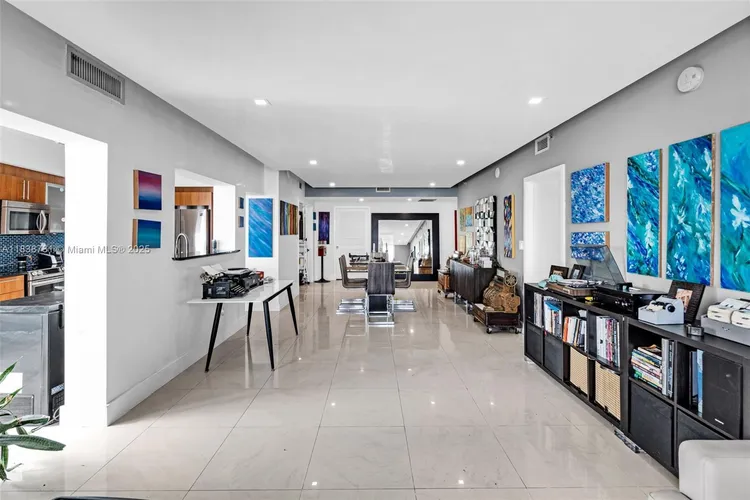 One Miami #1823 image #7