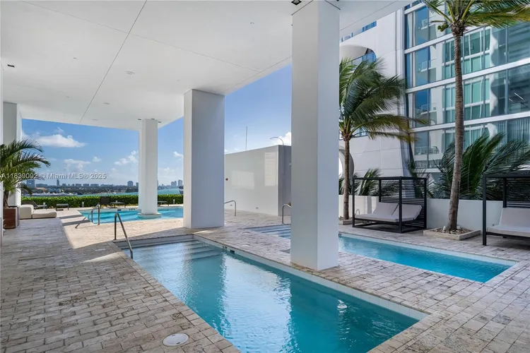 Ten Museum Park #4003 image #19