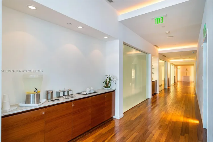 Ten Museum Park #4003 image #30