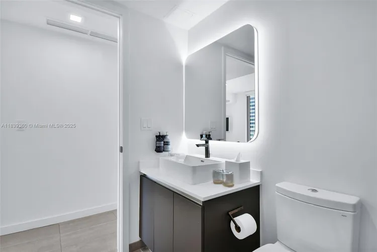 YotelPad #2000 image #22