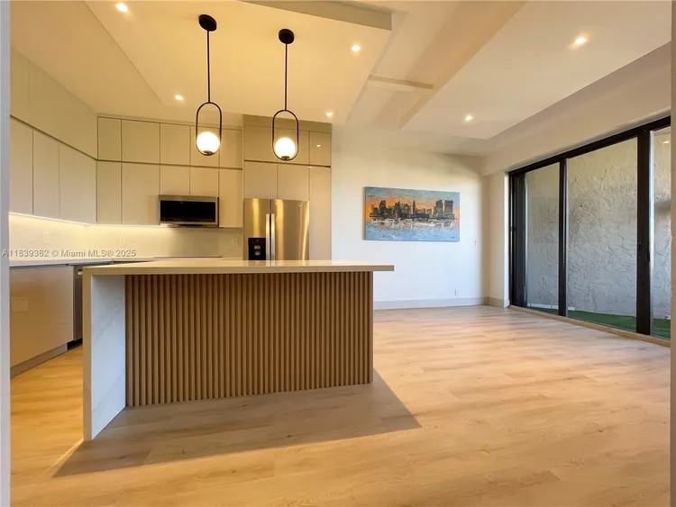 Key Colony I - Tidemark #305 image #15