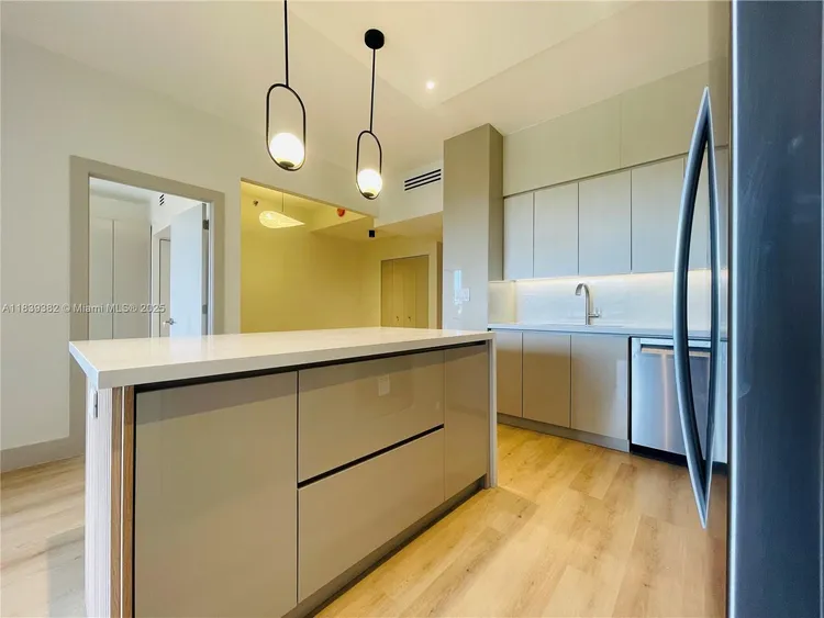 Key Colony I - Tidemark #305 image #20