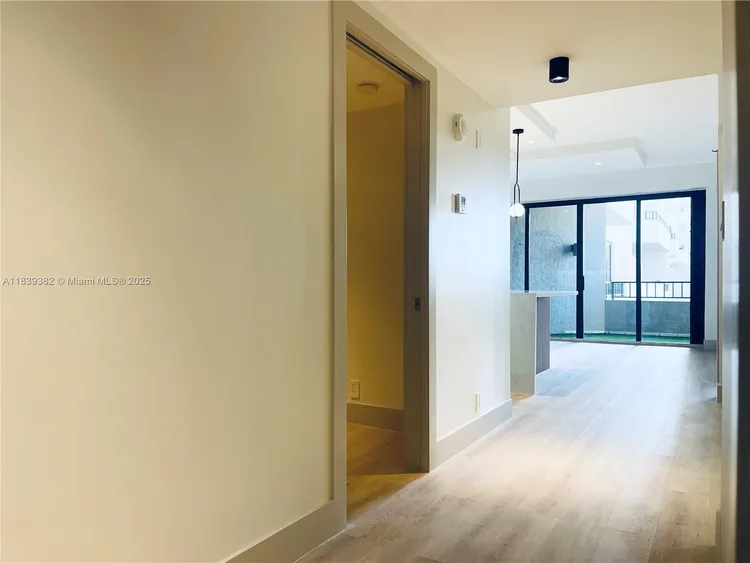Key Colony I - Tidemark #305 image #26