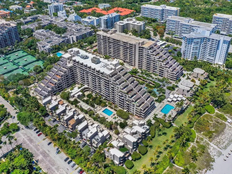 Key Colony I - Tidemark #305 image #31