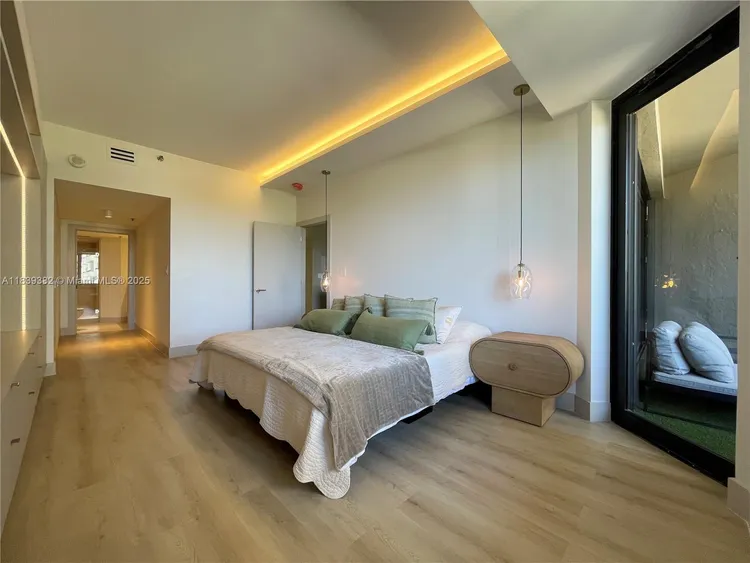 Key Colony I - Tidemark #305 image #6