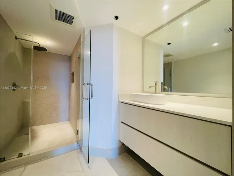 Key Colony I - Tidemark #305 image #8