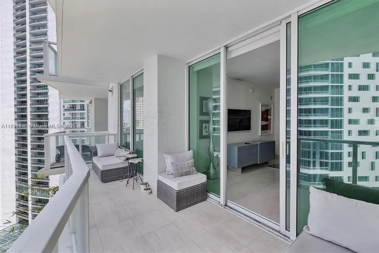 Emerald at Brickell #1804 image #14