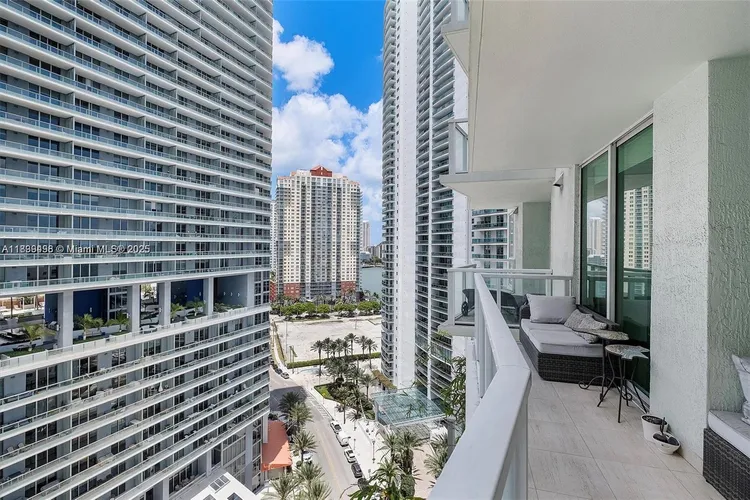 Emerald at Brickell #1804 image #16
