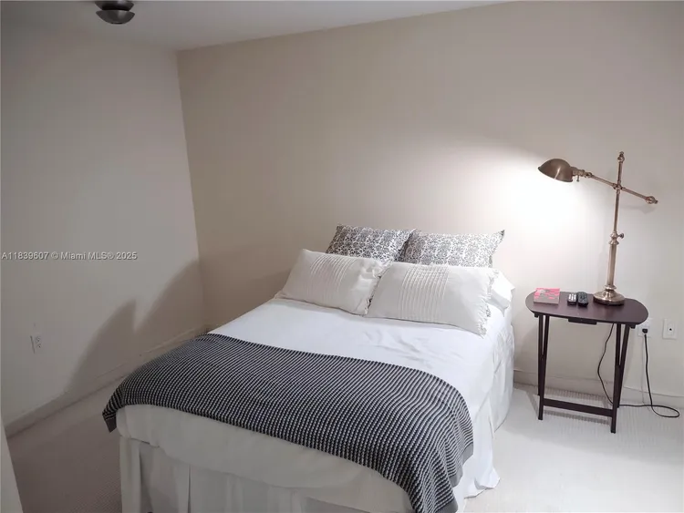 Grand Bay Residences #601 image #22