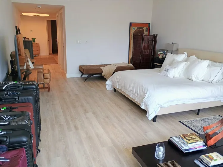 Grand Bay Residences #601 image #27