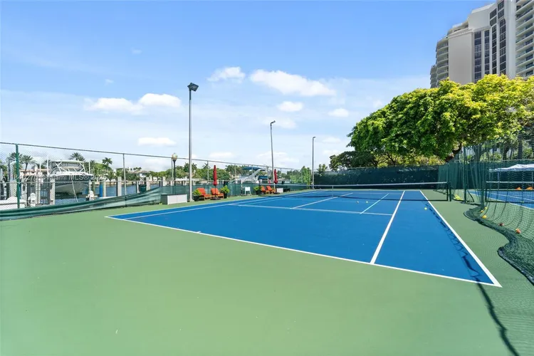 Carriage House #629 image #23