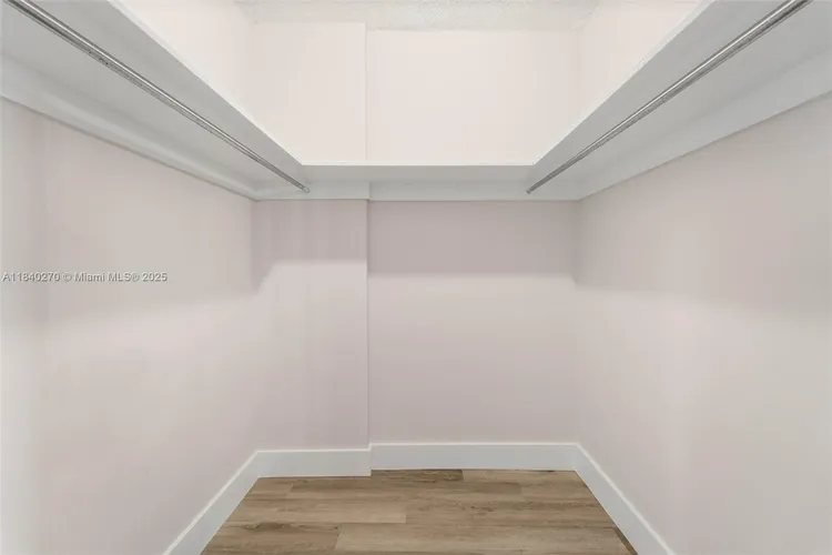 Carriage House #629 image #7