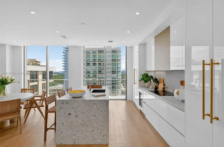 Mr. C Residences Bayshore Tower #1401 image #25