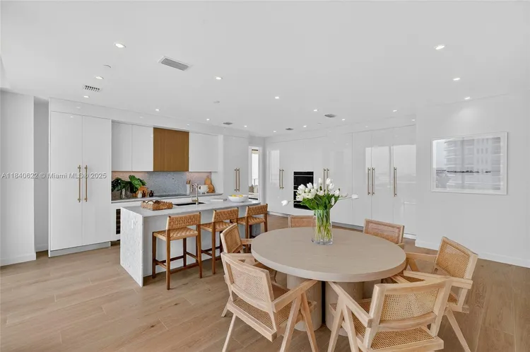 Mr. C Residences Bayshore Tower #1401 image #29