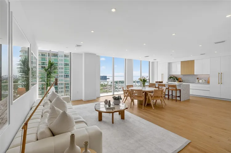 Mr. C Residences Bayshore Tower #1401 image #32