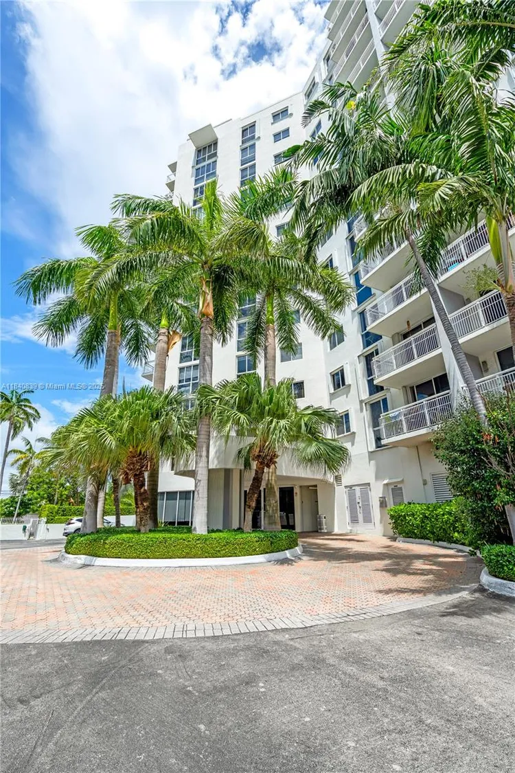 West Bay Plaza #1209 image #18
