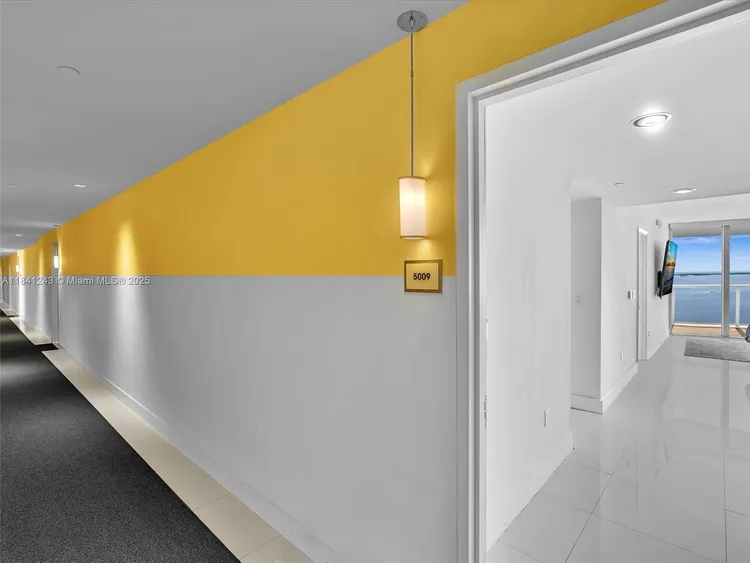 Icon Brickell II #5009 image #33