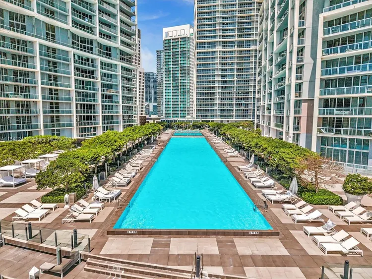 Icon Brickell II #5009 image #40