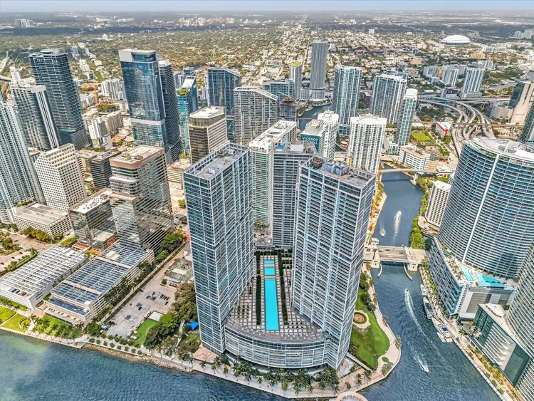 Icon Brickell II #5009 image #41