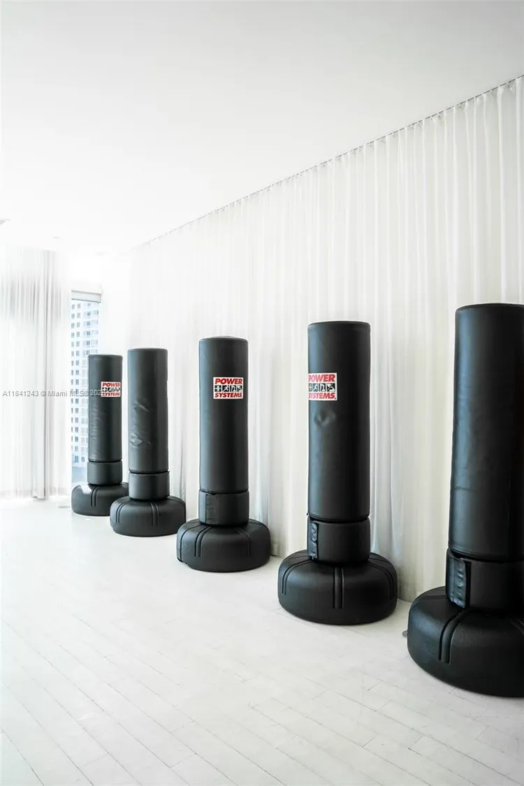 Icon Brickell II #5009 image #50