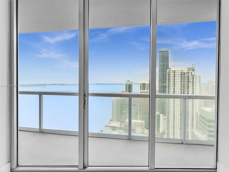 Icon Brickell II #5009 image #7