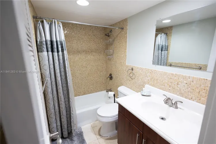 The Tides On Hollywood Beach #11P image #11