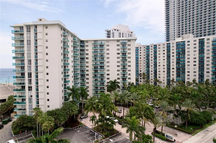 The Tides On Hollywood Beach #11P image #24